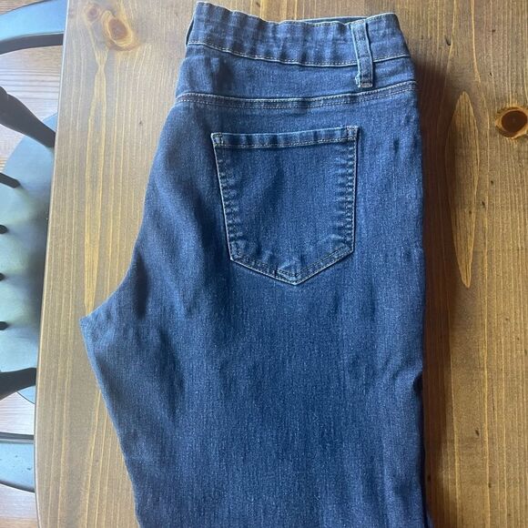 Westbound Pull on slim leg jeans size large - Picture 3 of 5